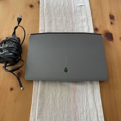 Alienware m17 Gaming Laptop - Grey