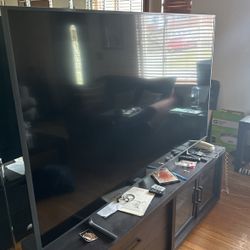Samsung 82 Inch 