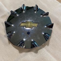 Chevy SSR Rear Hubcap (original) 