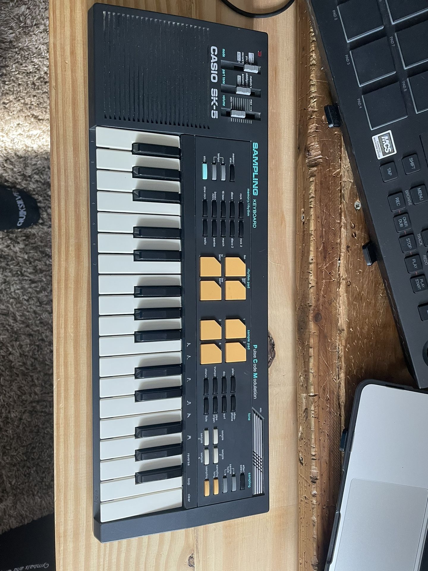 Casio Sk-5 Sampling keyboard
