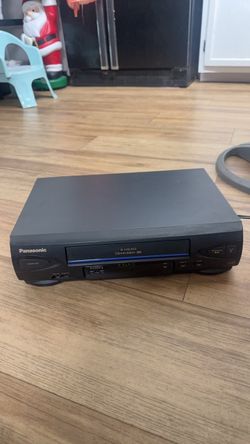 Panasonic 4-Head VHS VCR Player (Model PV-V4522)