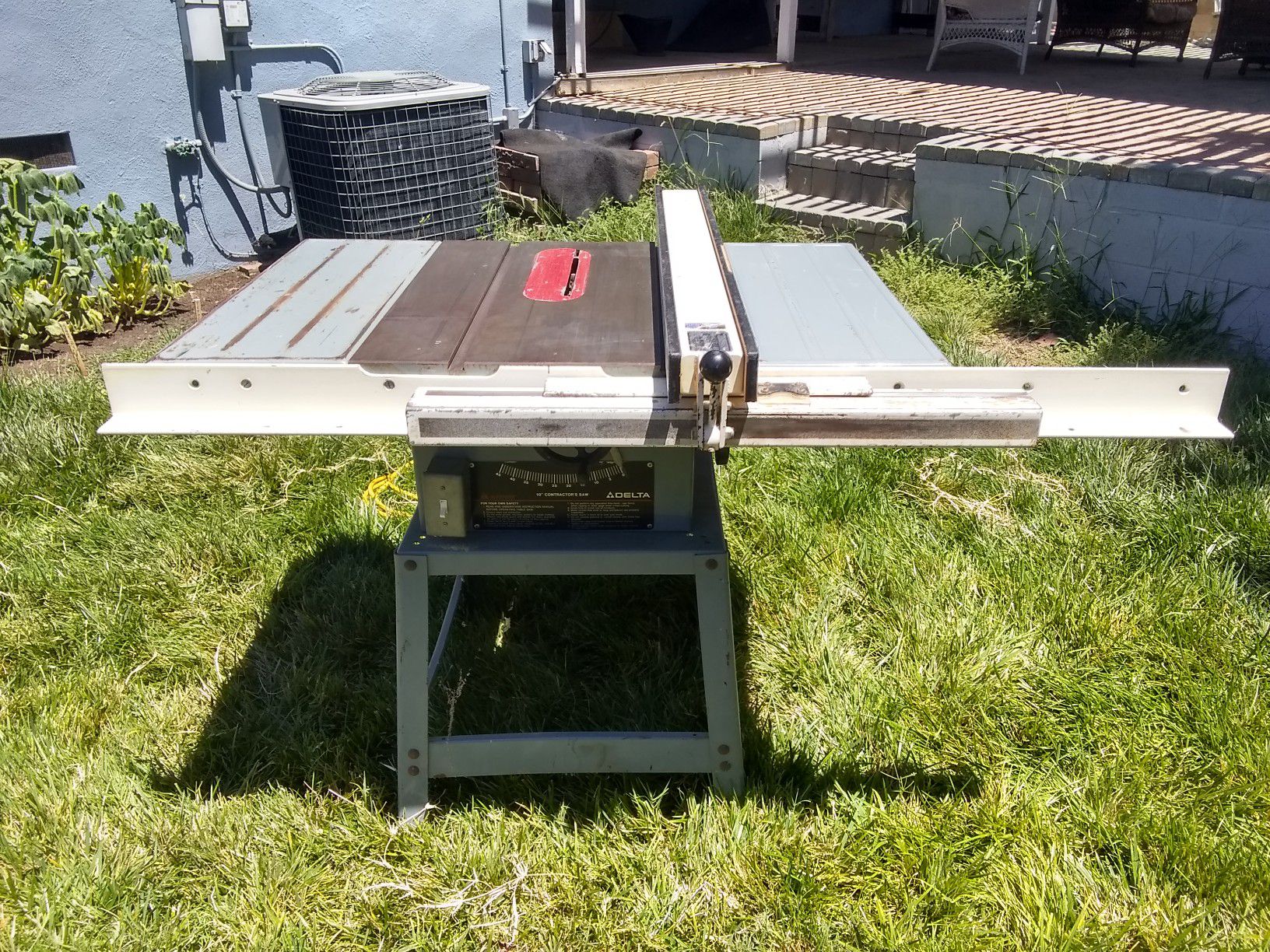Delta Contractor Table Saw w/ Biesemeyer Fence