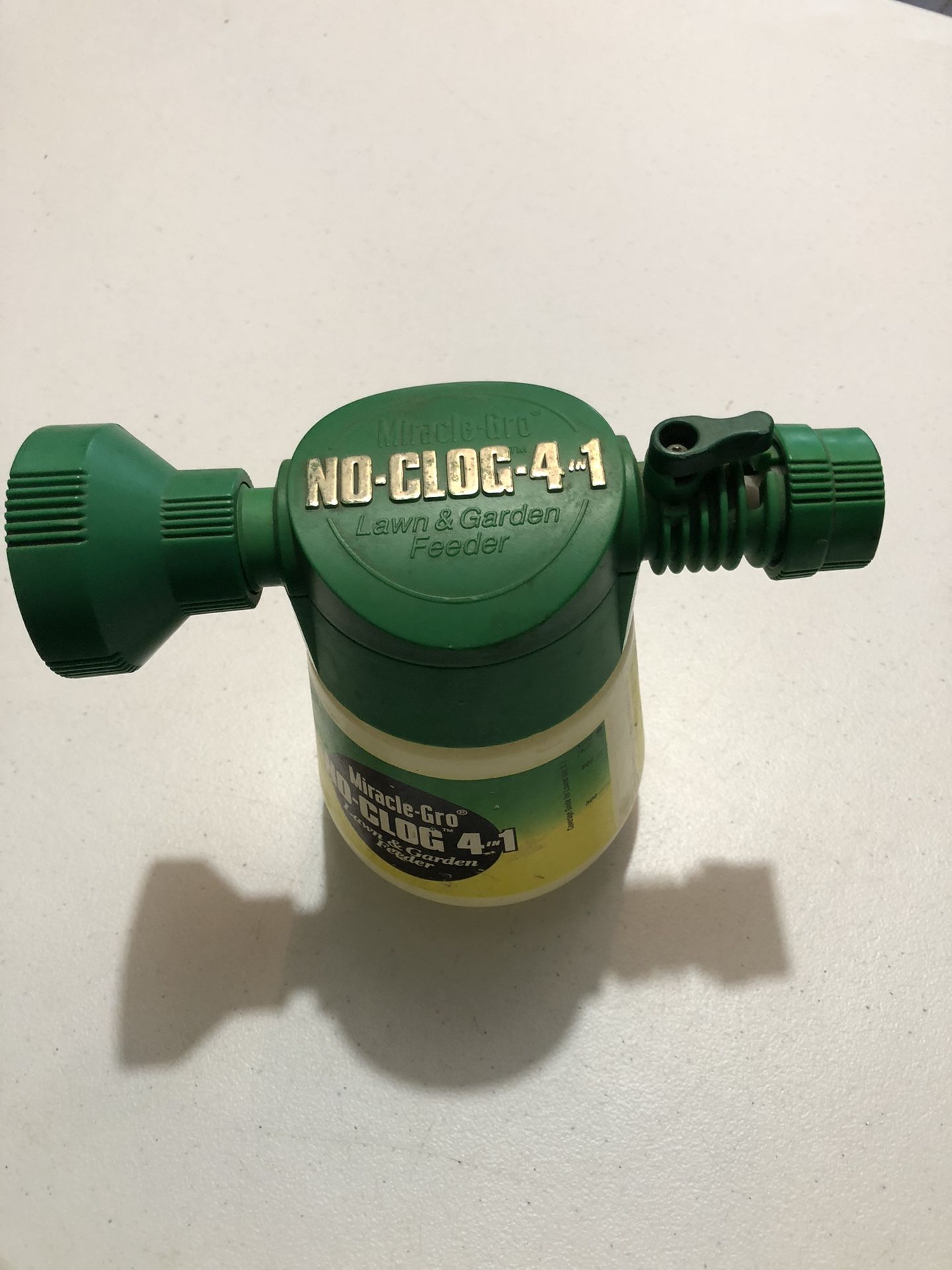 Miracle-Gro NO CLOG 4in1 Lawn & Garden Feeder