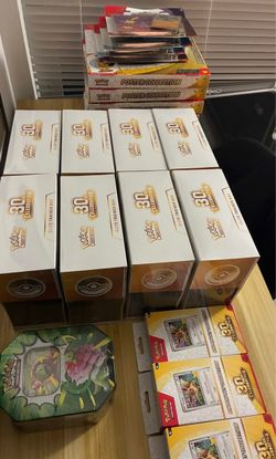 Pokémon 30th Celebration ETB