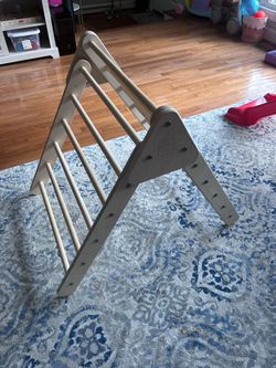 Foldable Pikler Triangle - partially built