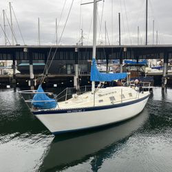 1981 Lancer 28 Sailboat -- Offers Welcome