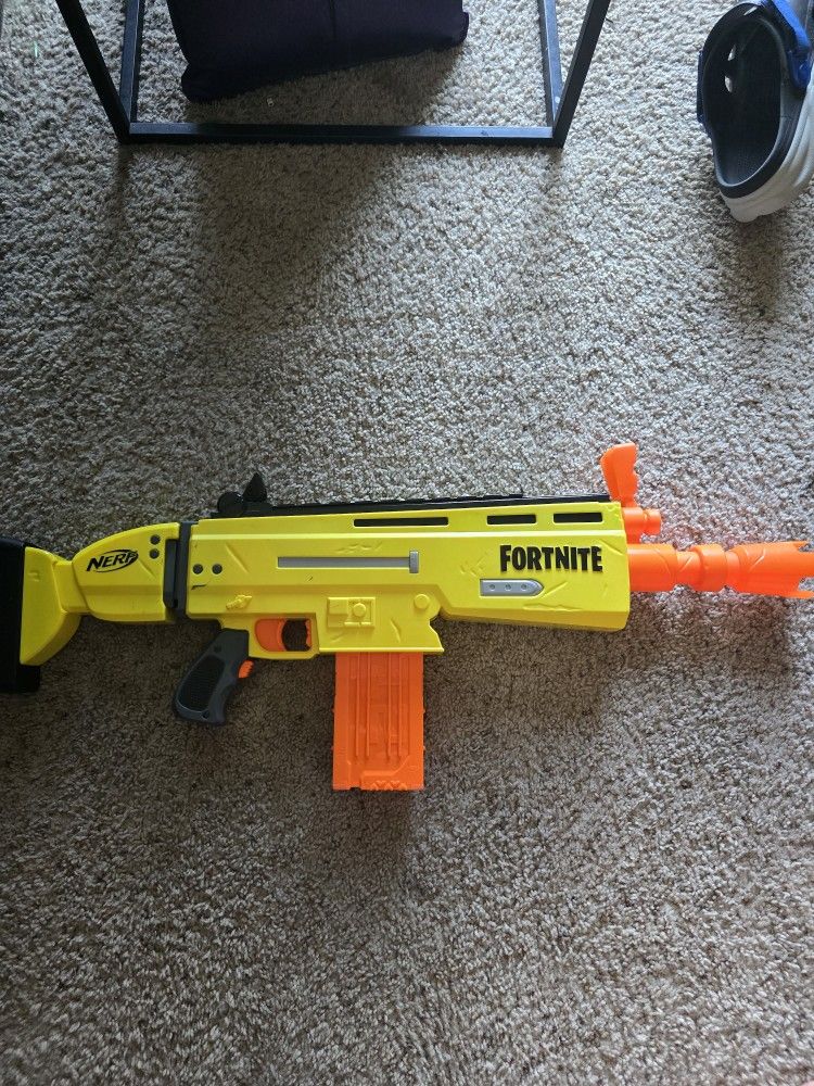 Nerd Fortnite Scar