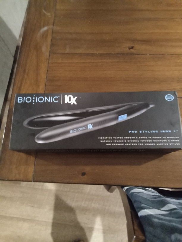Bio Ionic 10x Pro Styling Iron