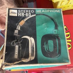 STEREO HEADPHONE 