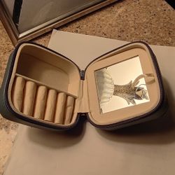 Small Ring jewelry Box 