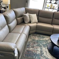 OM• $38 Initial • Brand New Power Reclining Sectional With Chaise 