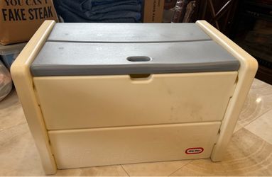 Little tikes toy / storage box