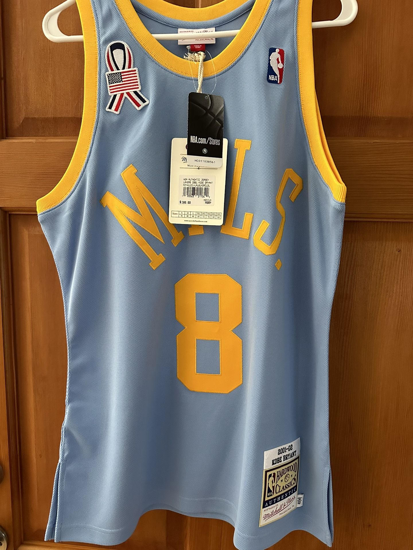 LAKERS NBA AUTHENTIC 2001 KOBE 8 JERSEY