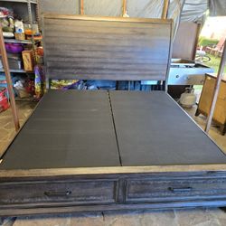  King SIZE Storage Bed Set