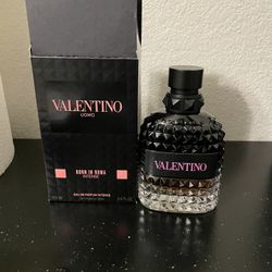 Uomo Born in Roma Intense Eau de Parfum