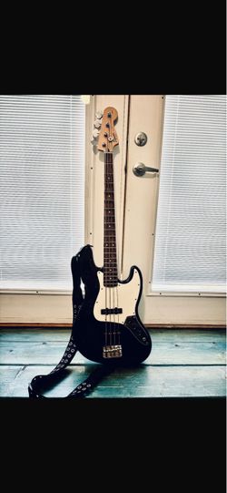 Squier Jazz Bass Electric Bass Guitar
