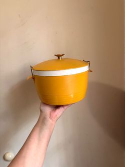 Vintage 1960s mcm mid century modern yellow and gold therm-o-ware ice bucket  with locking lid