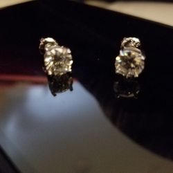 Moissanite Diamond Stud Earrings 
