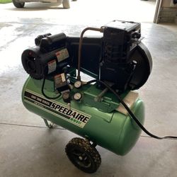 Speedaire 13 Gallon Air Compressor - Cast Iron Tank