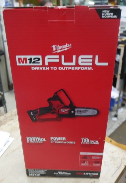   Milwaukee M12 Fuel 2527-21 Hatchet 6" Pruning Saw - Brand New. 