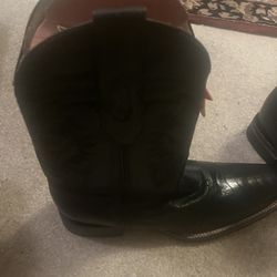 Men’s Size 1 2  Minotauro Boots New
