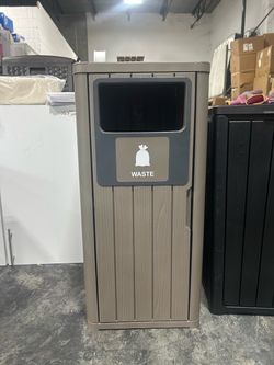 Outdoor Single Barrel Trash Can,Waterproof Resin Garbage Can with Garbage Labels,Durable Waste Bin for Porch, Backyard,Kitchen,for 30 to 39 Gallon Tra