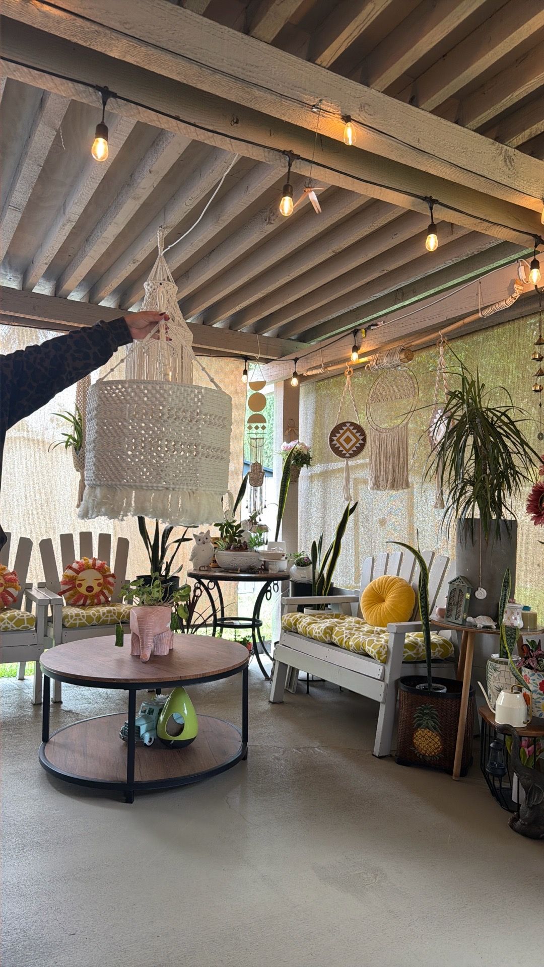 Macrame lamp