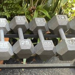 SET  OF  DUMBBELLS  (PAIRS OF)  :  20s  25s  40s  •    (Does Not Come With The Rack)