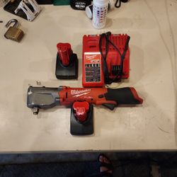 Milwaukee 1/2 Right Angle Impact Wrench