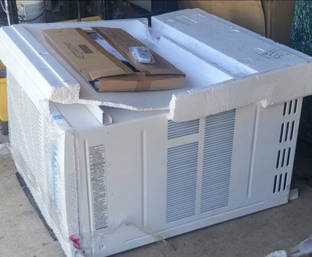 LG Smart Air Conditioner/Heater