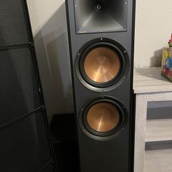 Klipsch Reference R-600F Tower Speakers  ((Pair))