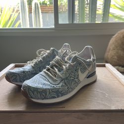 Nike Women’s Shoes Sz 6