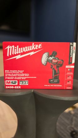 Milwaukee M12 12V Cordless Variable Speed Polisher/Sander Kit With 2 Batteries, Charger & Tool Bag