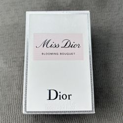 Miss Dior perfume 