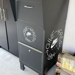 Nike wrapped Mailbox 