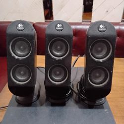 Logitech X-530 5.1 Replacement Stereo Computer Speaker White, Black, Yellow Plug