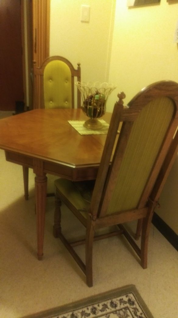 Cute 3pc Vintage Kitchen Or Dining Room Table Set For In Milwaukee Wi Offerup