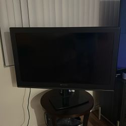 40 Inch Tv  With Detachable Stand 