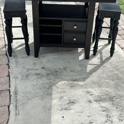 Table With Sleeve 