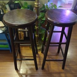 2 Matching Swivel Bar Stools 31 Inches Height