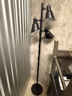 Floor lamp