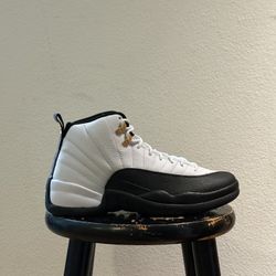 New Jordan 12 Taxi Size 9