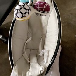 4Moms Mamaroo Swing