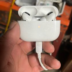 Air Pod Pro First Generation 