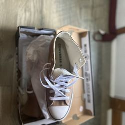 Brand New Chuck’s Men’s 8 Women’s 10