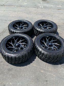 22” Fuel Runner Wheels For 5x139 (5x5.5) Trucks And 35” Mud Terrain Tires