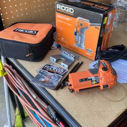 RIDGID 5.5 Amp Compact Fixed-Base Corded Router, Sell As Is.