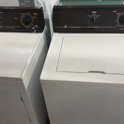 White Westinghouse Washer and Dryer Set 