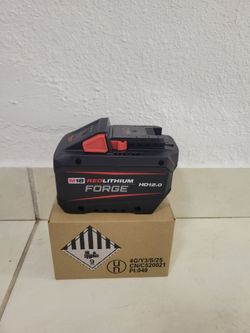 Milwaukee
M18 18V Lithium-Ion REDLITHIUM FORGE HD 12.0 Ah Battery Pack