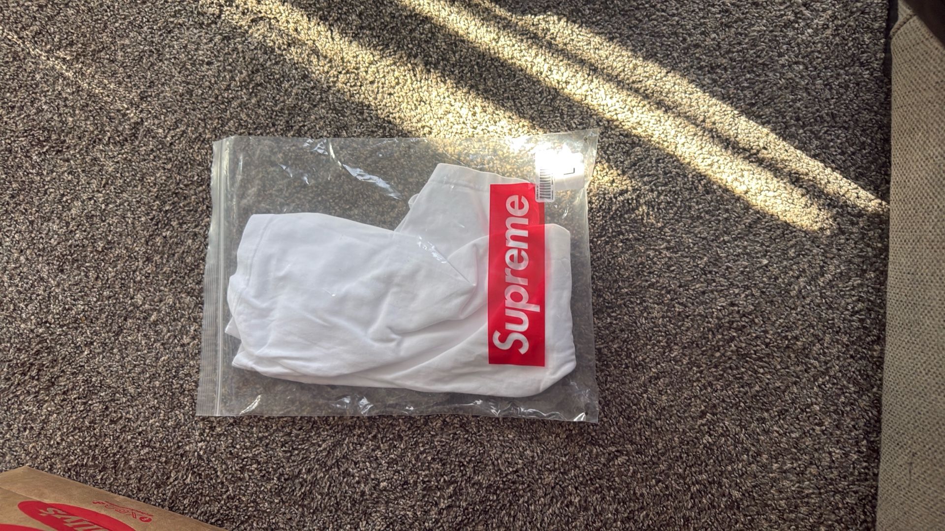 Supreme t-shirt Sz. L multicolor (NEW)